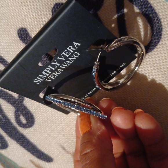 Simply Vera Vera Wang Earring - Picture 3 of 4